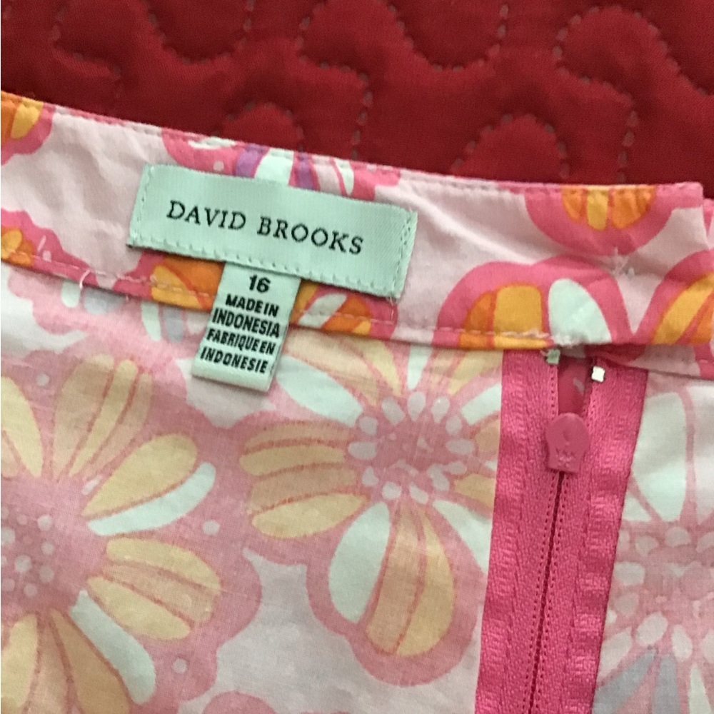 Cute floral golf skort. - Picture 3 of 3